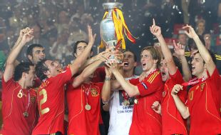 Do Spain believe that they can win a third successive major tournament?